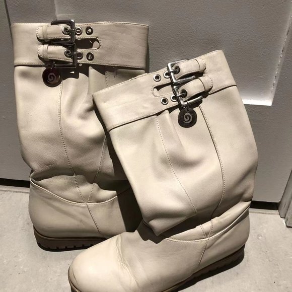 Moving sale- Ladies white leather mid-shaft flat boots - size 7.5 - Picture 4 of 9